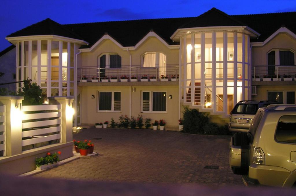 Villa Brussels Deva Exterior photo